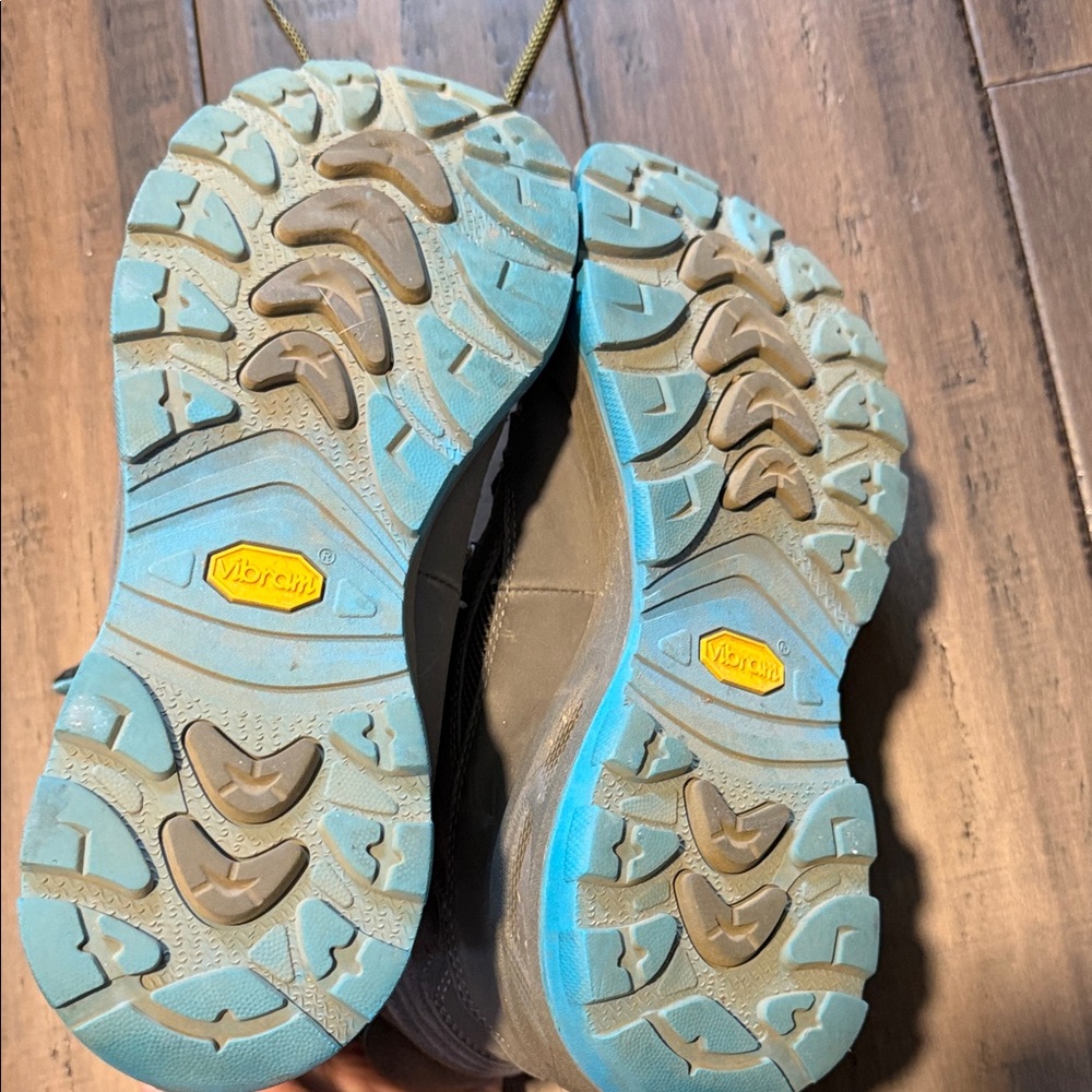 Ahnu Gray Hiking Boots with Teal and Yellow Accents - Picture 7 of 16